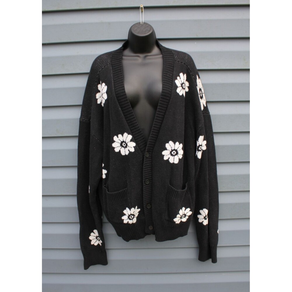 PacSun Black White Floral Granny Cardigan Sweater Teachercore Womens Size LARGE